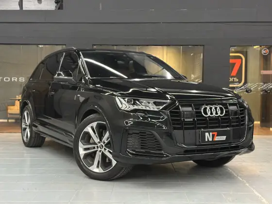 AUDI Q7 2023