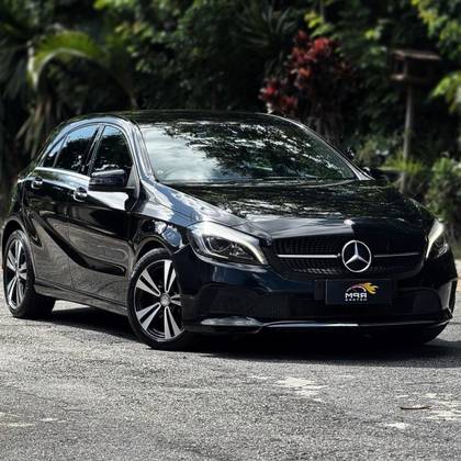 MERCEDES-BENZ A 200 2016