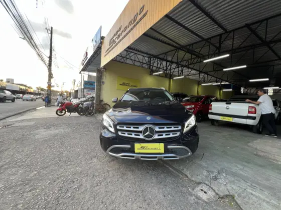 MERCEDES-BENZ GLA 200 2019