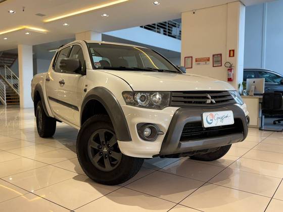 MITSUBISHI L200 OUTDOOR 2017
