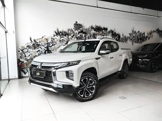 MITSUBISHI L200 TRITON 2023