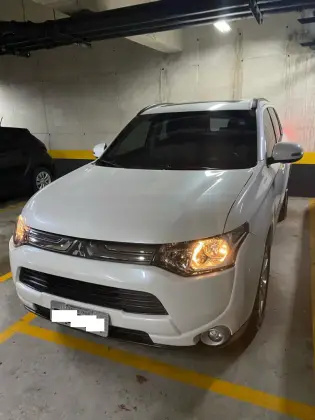 MITSUBISHI OUTLANDER 2015