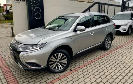 MITSUBISHI OUTLANDER 2021