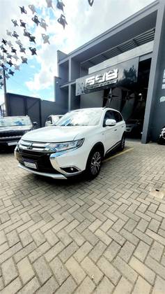 MITSUBISHI OUTLANDER 2016
