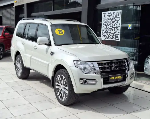 MITSUBISHI PAJERO FULL 2020