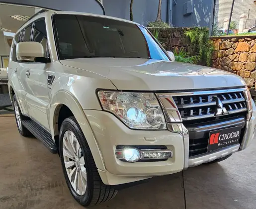MITSUBISHI PAJERO FULL 2018