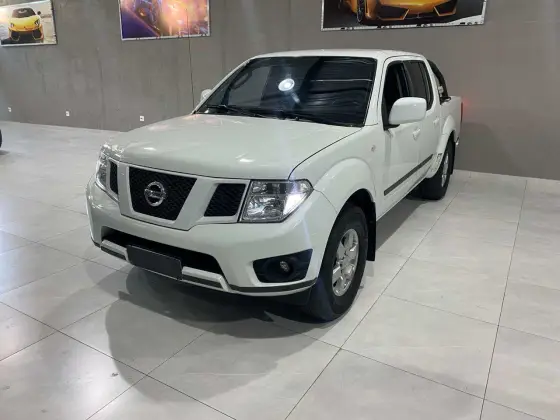 NISSAN FRONTIER 2014