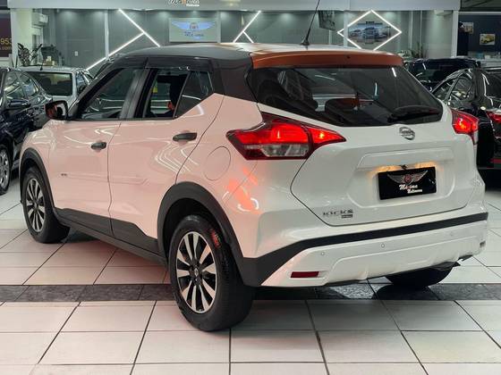 NISSAN KICKS 2022
