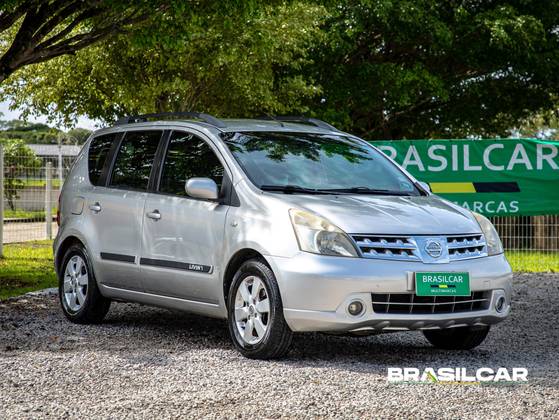 NISSAN LIVINA 2012