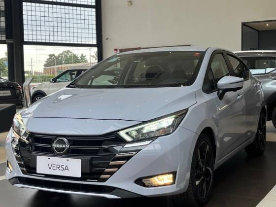 NISSAN VERSA 2025