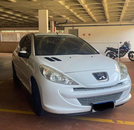 PEUGEOT 207 2013
