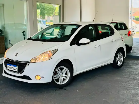 PEUGEOT 208 2014