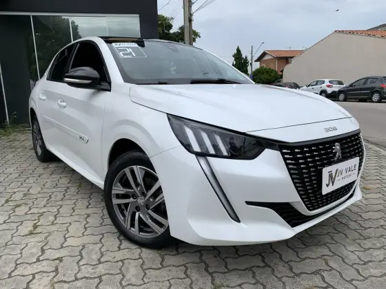 PEUGEOT 208 2021