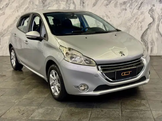 PEUGEOT 208 2015