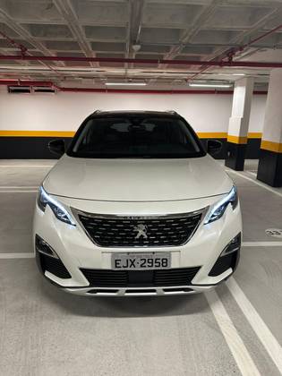 PEUGEOT 3008 2019