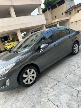PEUGEOT 408 2012