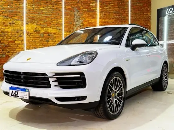 PORSCHE CAYENNE 2023