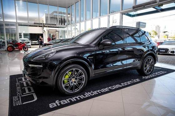 PORSCHE CAYENNE 2018