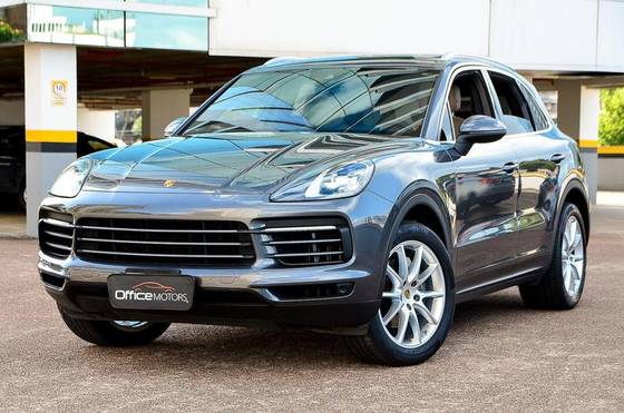PORSCHE CAYENNE 2019