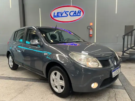 RENAULT SANDERO 2011