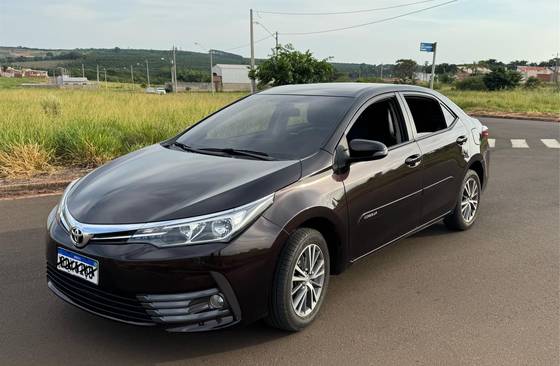 TOYOTA COROLLA 2018