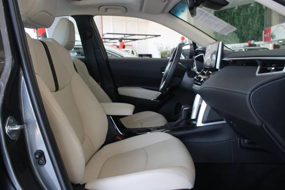 TOYOTA COROLLA CROSS 2026