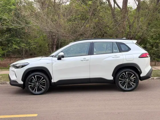 TOYOTA COROLLA CROSS 2026