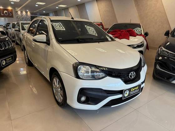 TOYOTA ETIOS 2019