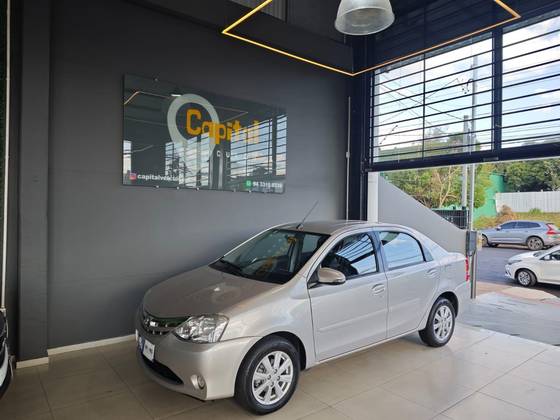 TOYOTA ETIOS 2017