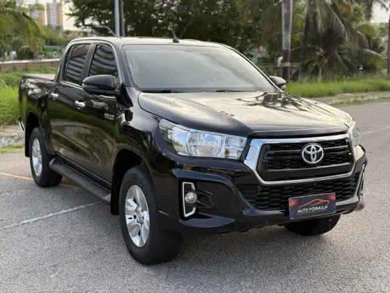 TOYOTA HILUX 2020