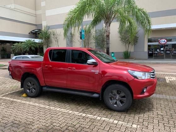 TOYOTA HILUX 2017