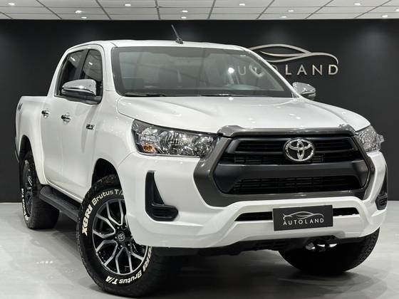 TOYOTA HILUX 2022
