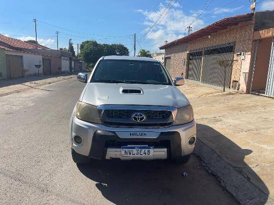 TOYOTA HILUX 2011
