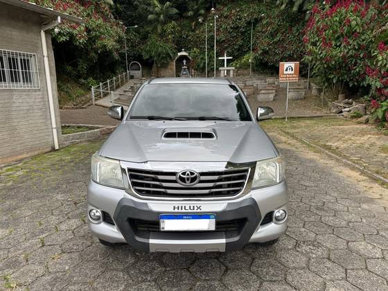 TOYOTA HILUX 2015