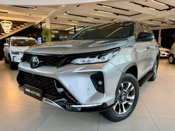 TOYOTA HILUX SW4 2022