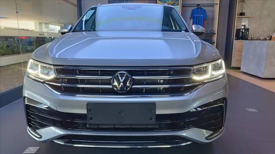 VOLKSWAGEN TIGUAN 2024