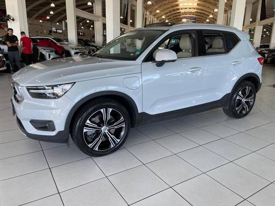 VOLVO XC40 2022