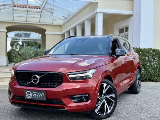 VOLVO XC40 2019