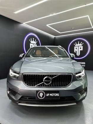 VOLVO XC40 2018