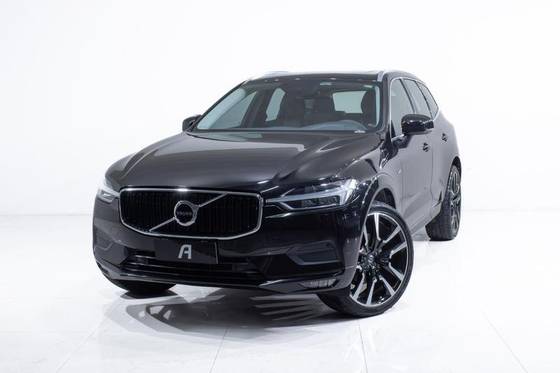 VOLVO XC60 2018