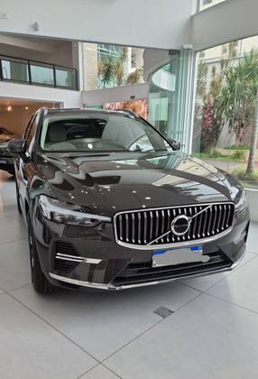 VOLVO XC60 2024
