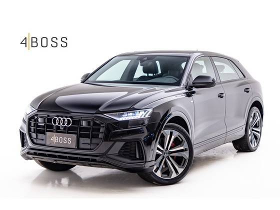 AUDI Q8 2023