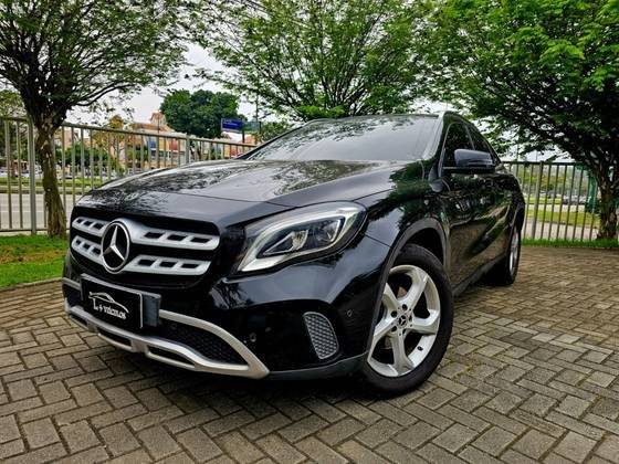 MERCEDES-BENZ GLA 200 2020