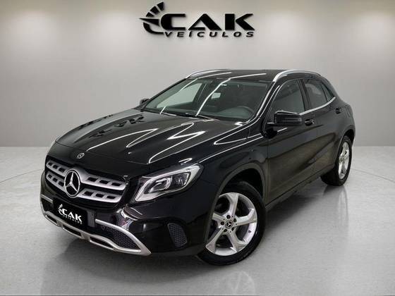 MERCEDES-BENZ GLA 200 2018