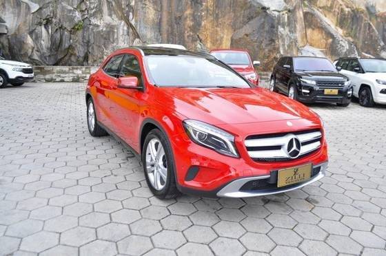 MERCEDES-BENZ GLA 200 2015