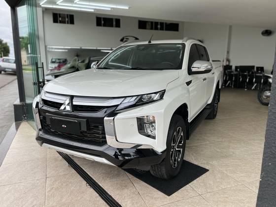 MITSUBISHI L200 TRITON 2025