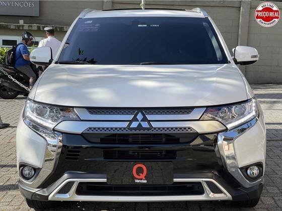MITSUBISHI OUTLANDER 2022