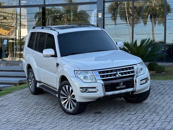 MITSUBISHI PAJERO FULL 2019