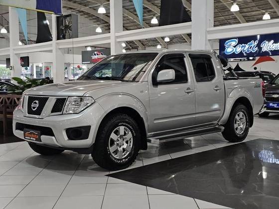 NISSAN FRONTIER 2016