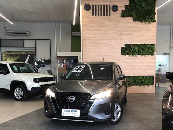 NISSAN KICKS 2023